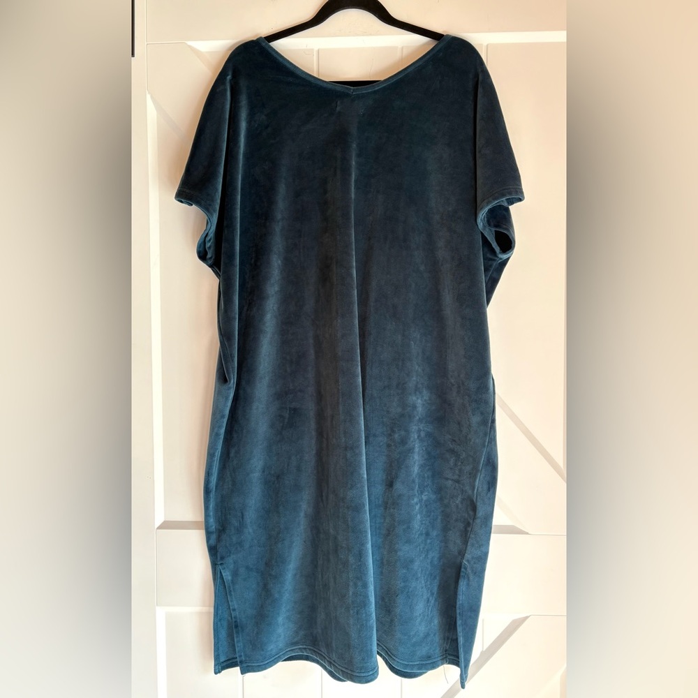 World Market Oversized Fleece Lounge Dress Wearable Blanket Cozy One Size - Picture 4 of 6